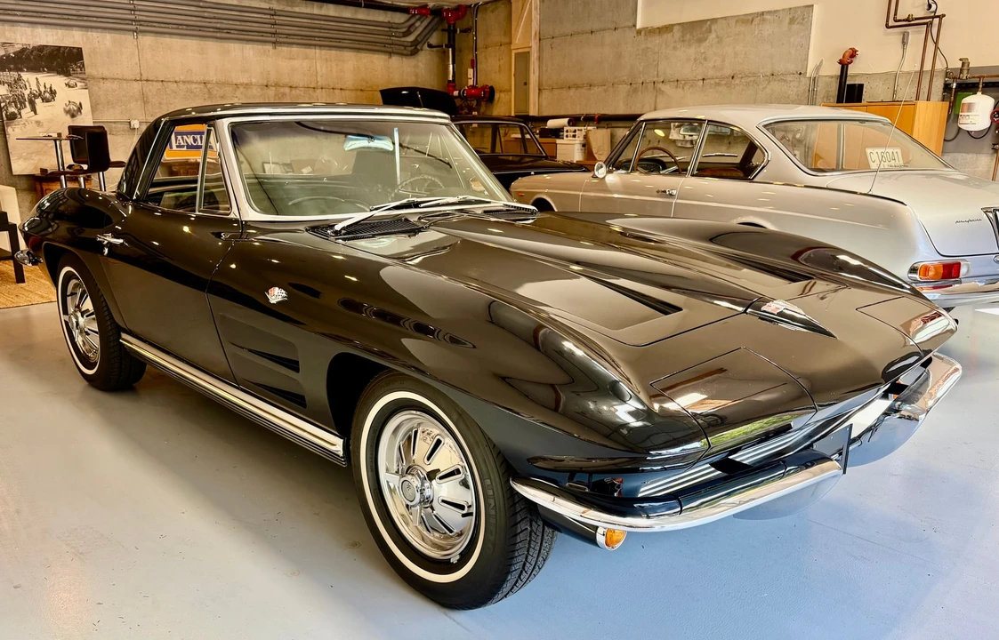 1964 Chevrolet Corvette C2 - Image 20 of 31