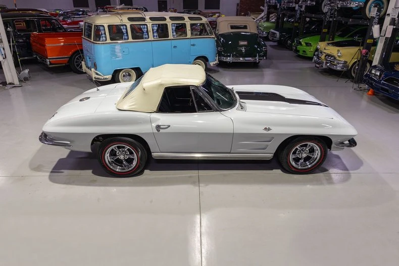 1964 Chevrolet Corvette C2 - Image 25 of 31