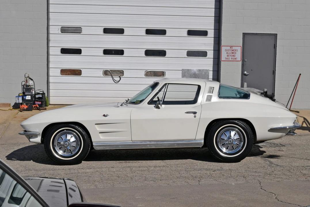 1964 Chevrolet Corvette C2 - Image 4 of 31