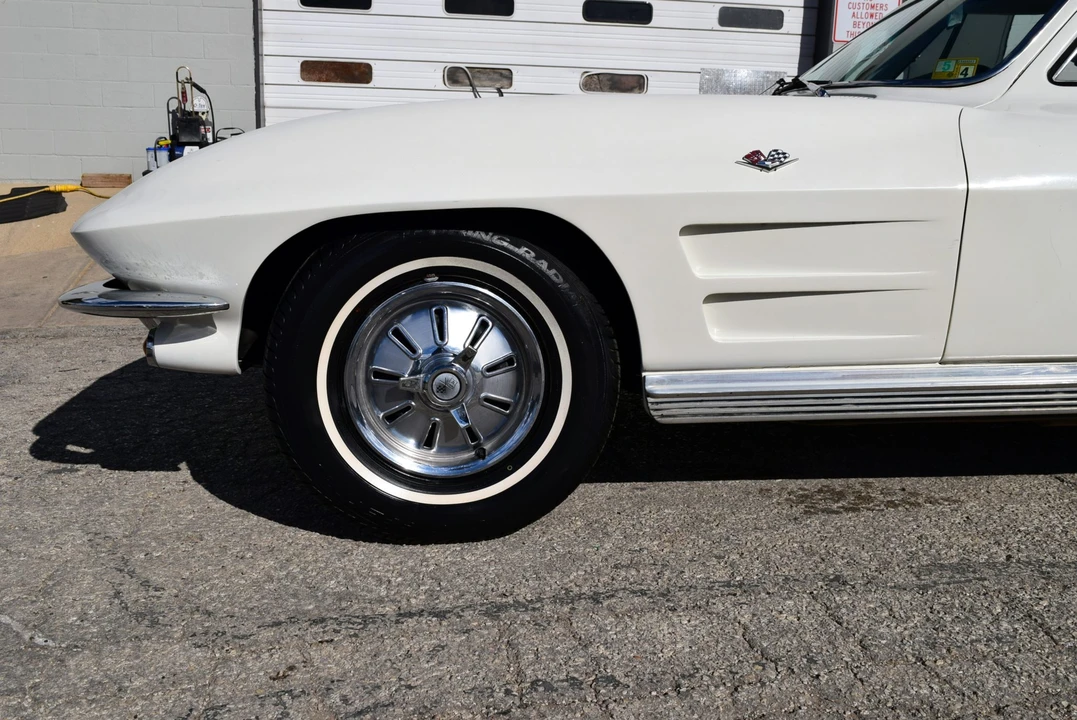 1964 Chevrolet Corvette C2 - Image 24 of 31