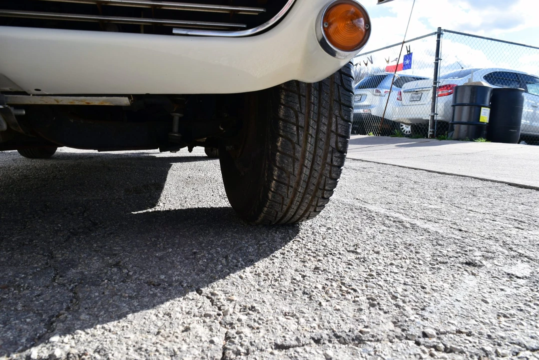 1964 Chevrolet Corvette C2 - Image 22 of 31