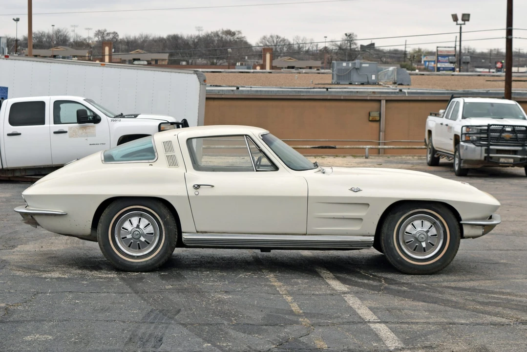 1964 Chevrolet Corvette C2 - Image 12 of 31