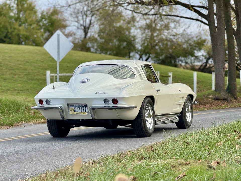 1964 Chevrolet Corvette C2 - Image 19 of 31