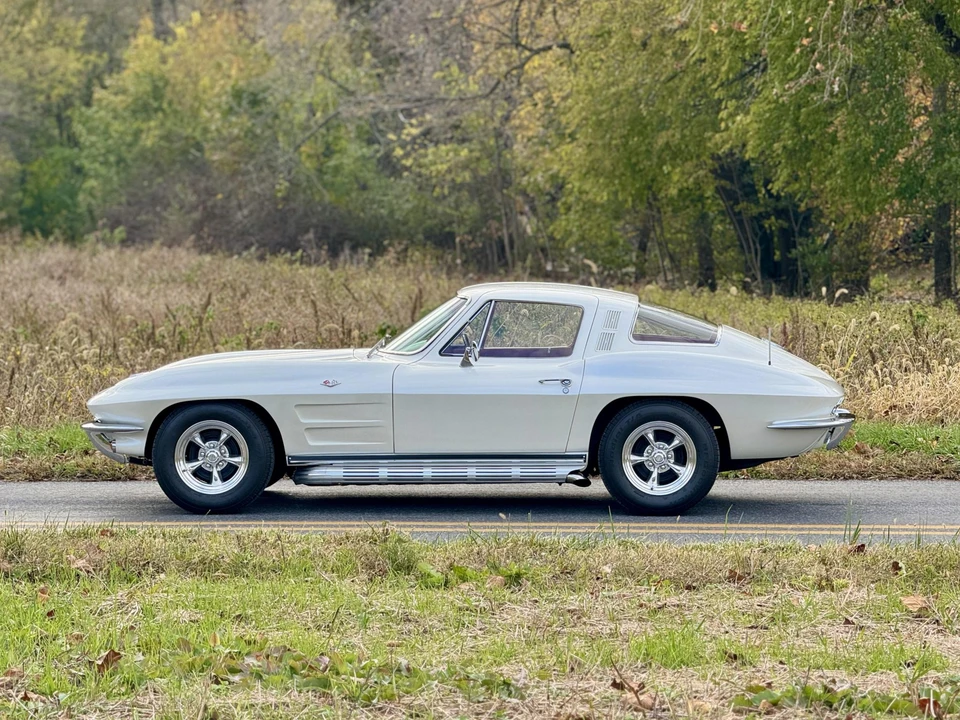 1964 Chevrolet Corvette C2 - Image 24 of 31