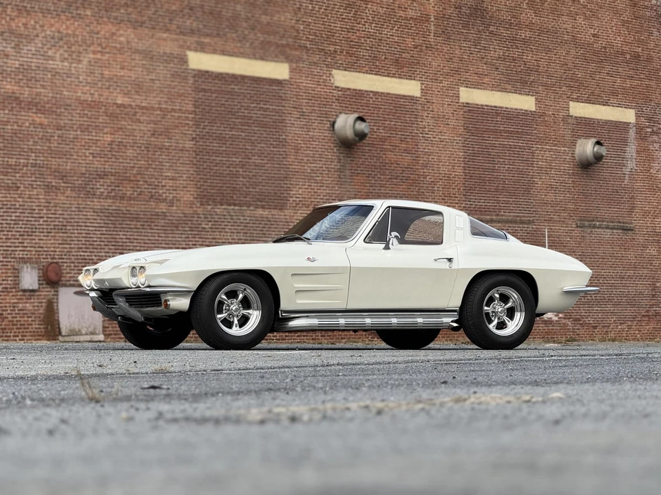 1964 Chevrolet Corvette C2 - Image 2 of 31