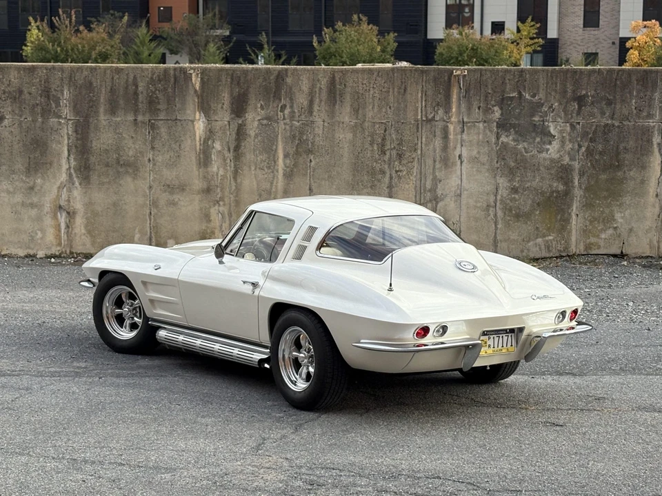 1964 Chevrolet Corvette C2 - Image 11 of 31