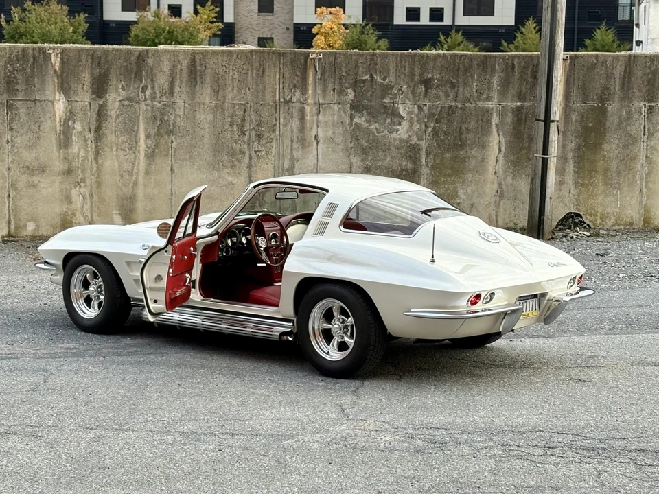 1964 Chevrolet Corvette C2 - Image 13 of 31