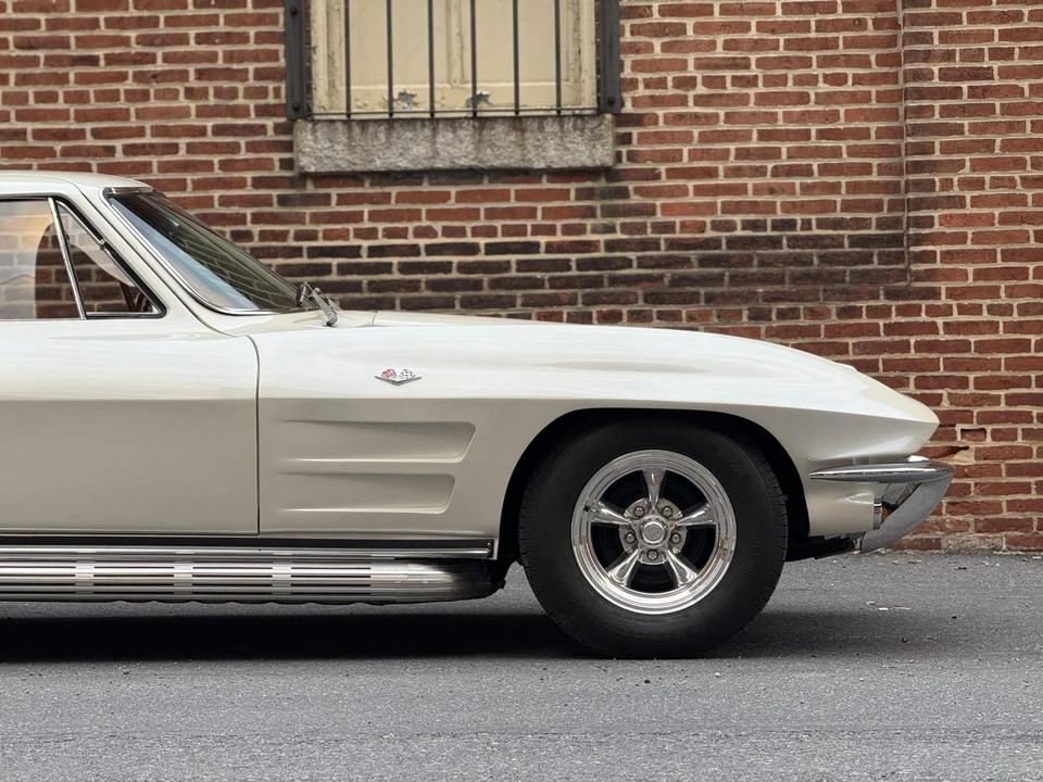 1964 Chevrolet Corvette C2 - Image 25 of 31