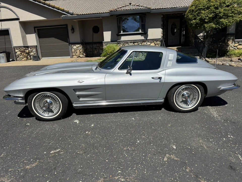 1964 Chevrolet Corvette C2 - Image 3 of 31
