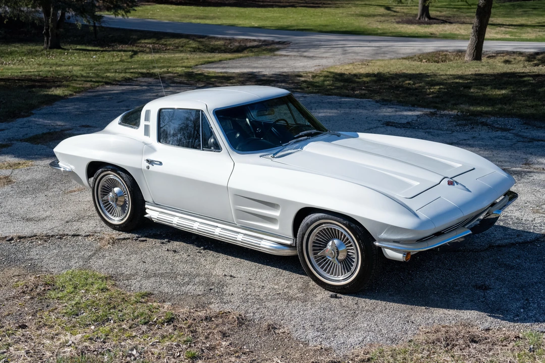 1965 Chevrolet Corvette C2 - Image 2 of 31
