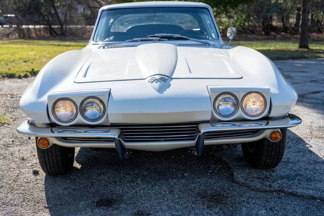 1965 Chevrolet Corvette C2 - Image 18 of 31