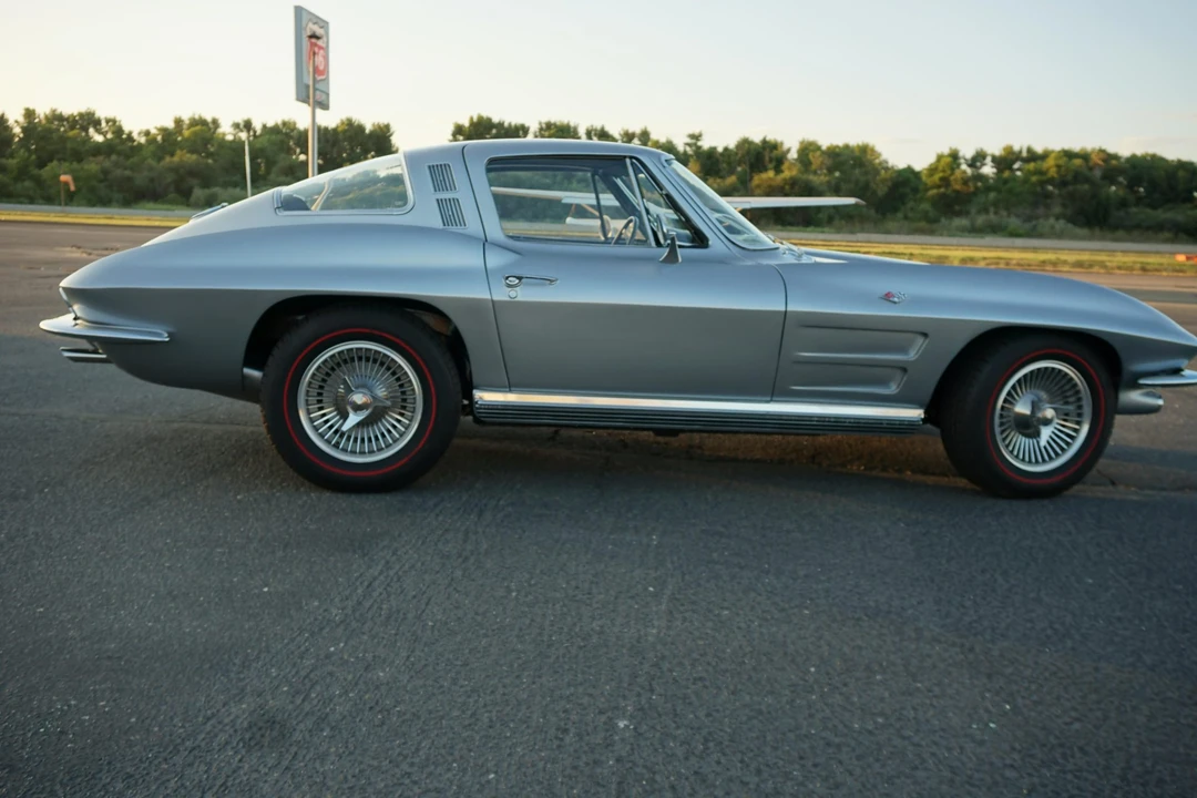 1964 Chevrolet Corvette C2 - Image 31 of 31