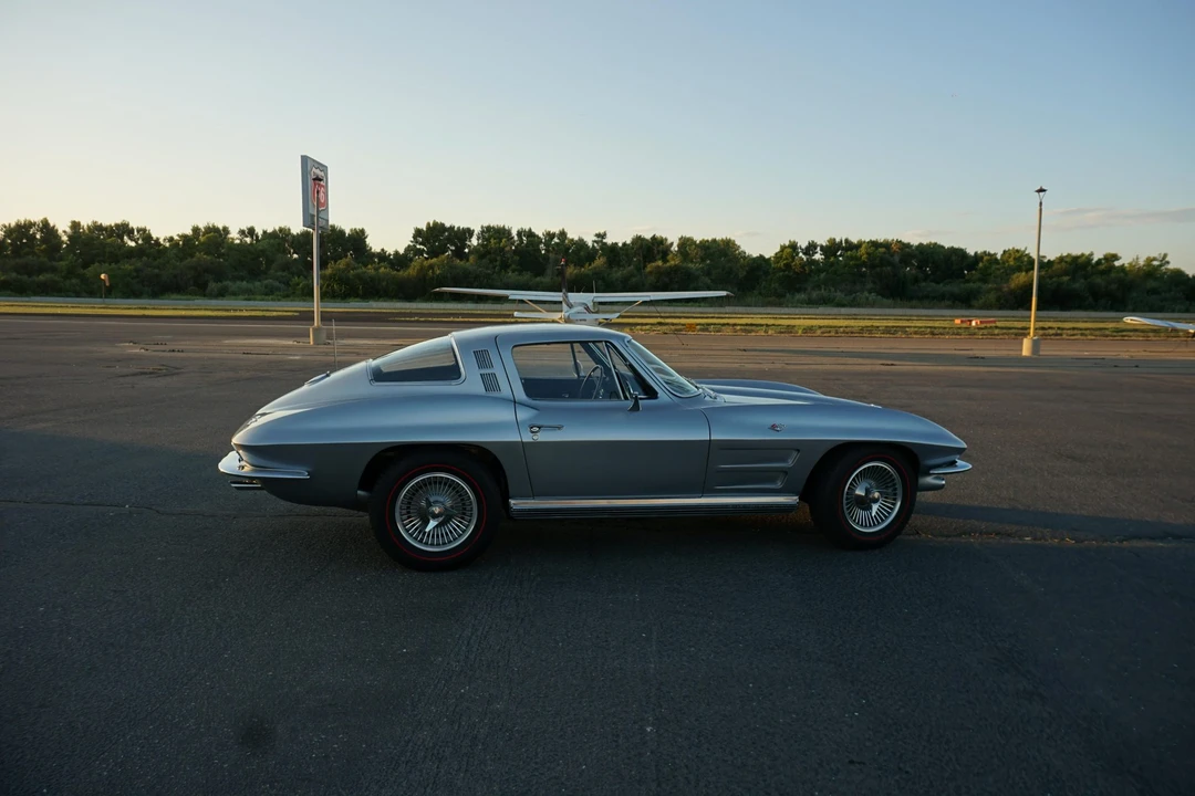 1964 Chevrolet Corvette C2 - Image 30 of 31