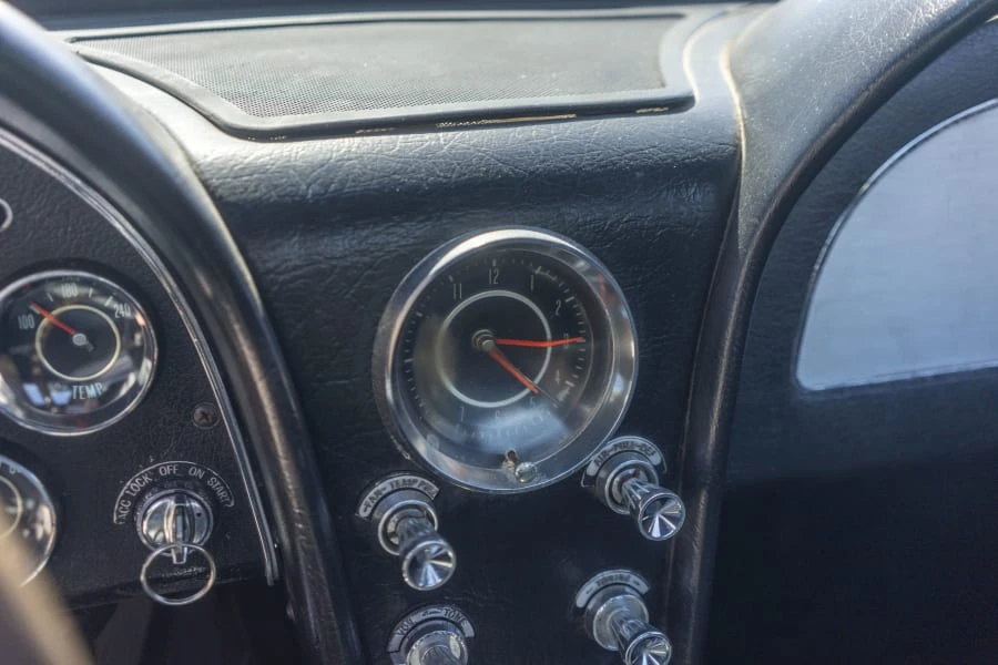 1964 Chevrolet Corvette C2 - Image 23 of 31