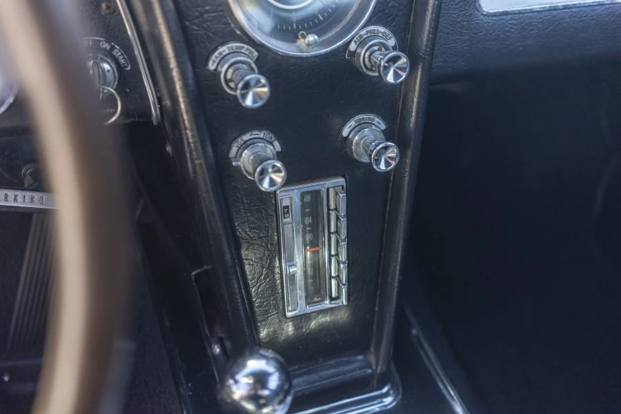 1964 Chevrolet Corvette C2 - Image 25 of 31