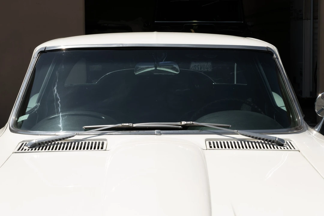 1964 Chevrolet Corvette C2 - Image 15 of 31