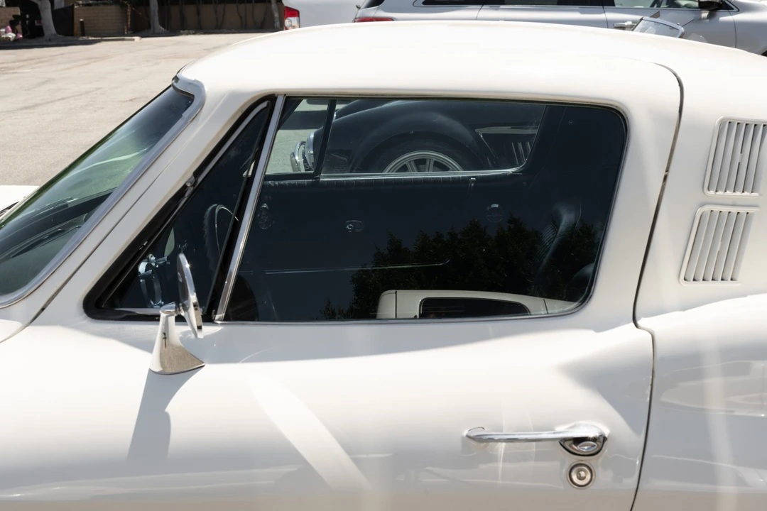1964 Chevrolet Corvette C2 - Image 18 of 31