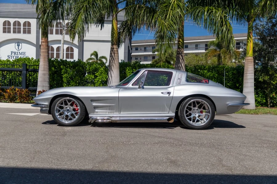 1964 Chevrolet Corvette C2 - Image 2 of 31