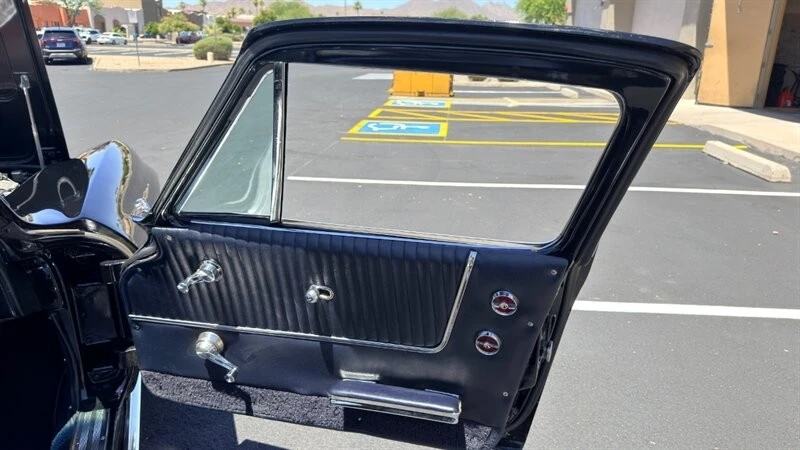1964 Chevrolet Corvette C2 - Image 30 of 31