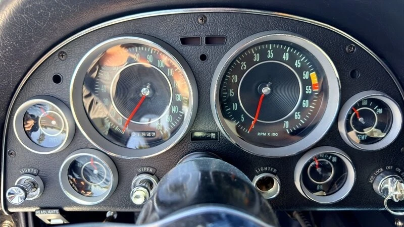 1964 Chevrolet Corvette C2 - Image 21 of 31