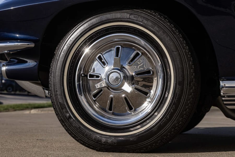 1964 Chevrolet Corvette C2 - Image 16 of 31