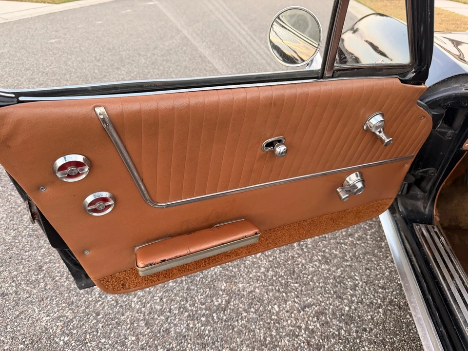 1964 Chevrolet Corvette C2 - Image 14 of 21