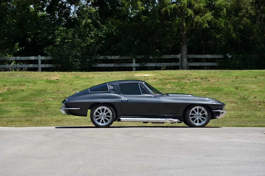1964 Chevrolet Corvette C2 - Image 2 of 31