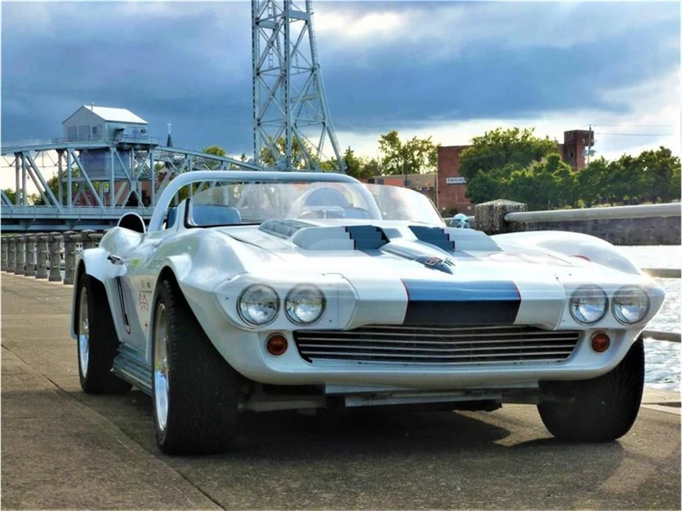 1964 Chevrolet Corvette C2 - Image 2 of 23