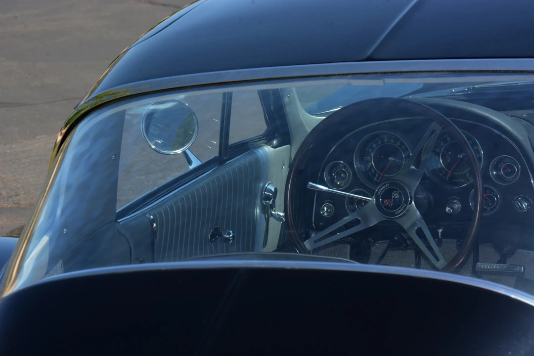 1964 Chevrolet Corvette C2 - Image 19 of 31