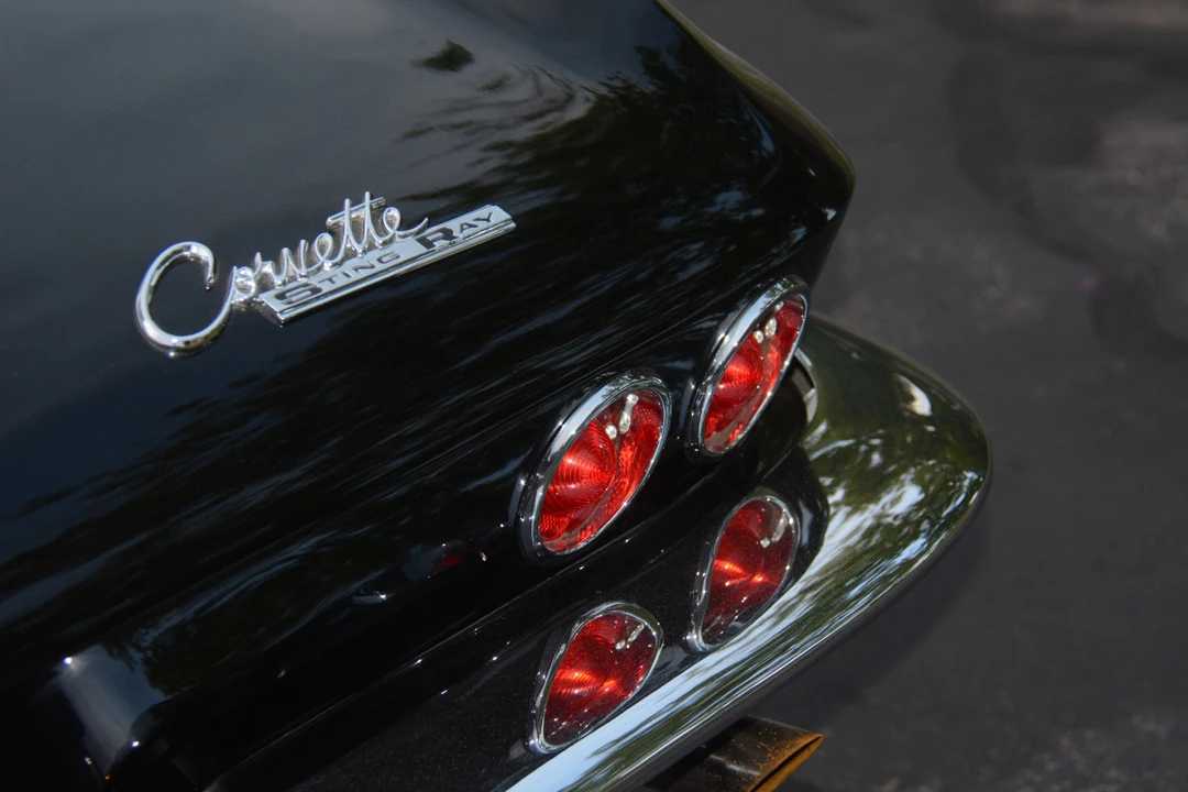 1964 Chevrolet Corvette C2 - Image 15 of 31