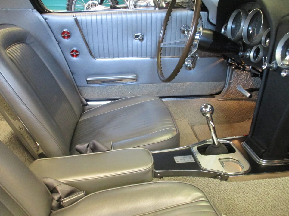 1964 Chevrolet Corvette C2 - Image 30 of 31
