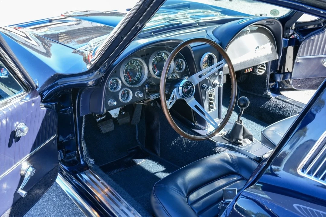 1964 Chevrolet Corvette C2 - Image 23 of 31