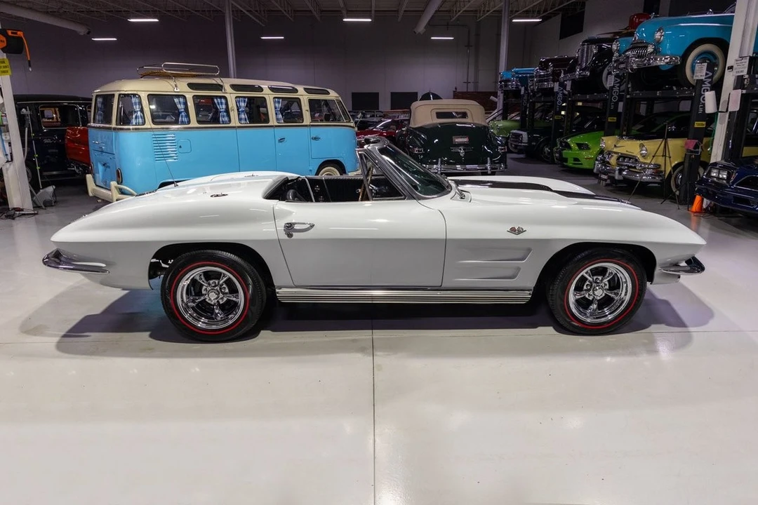 1964 Chevrolet Corvette C2 - Image 25 of 31