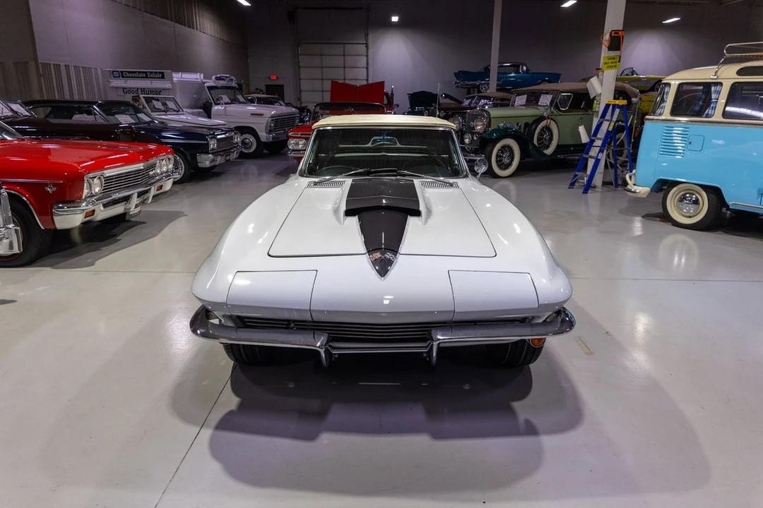 1964 Chevrolet Corvette C2 - Image 31 of 31