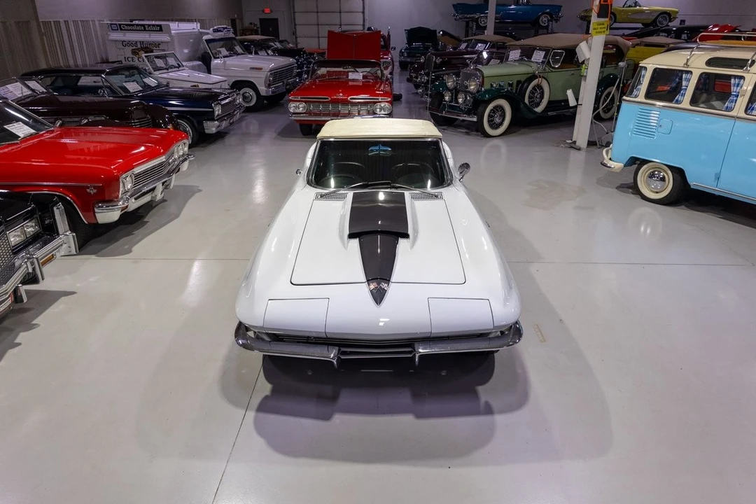 1964 Chevrolet Corvette C2 - Image 16 of 31