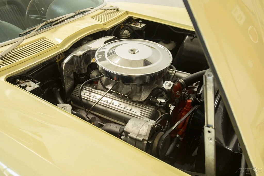 1964 Chevrolet Corvette C2 - Image 15 of 21