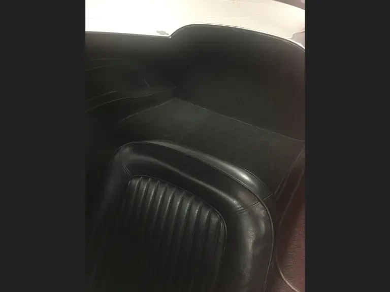 1964 Chevrolet Corvette C2 - Image 25 of 31