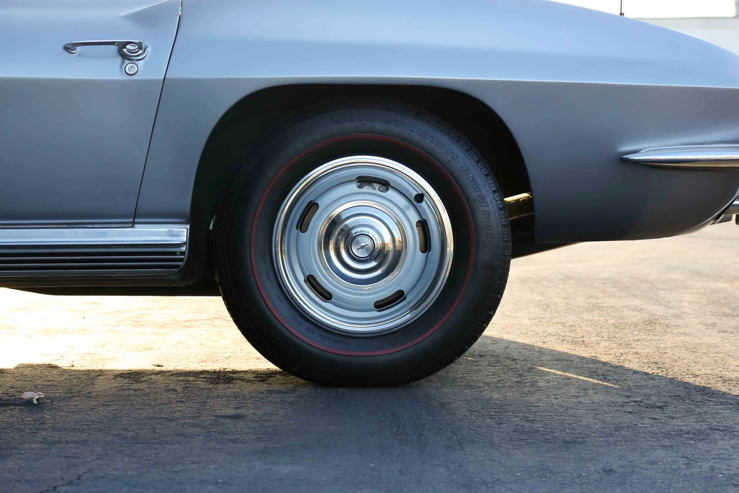 1964 Chevrolet Corvette C2 - Image 13 of 31
