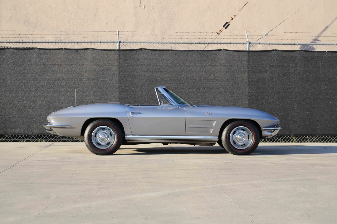 1964 Chevrolet Corvette C2 - Image 16 of 31