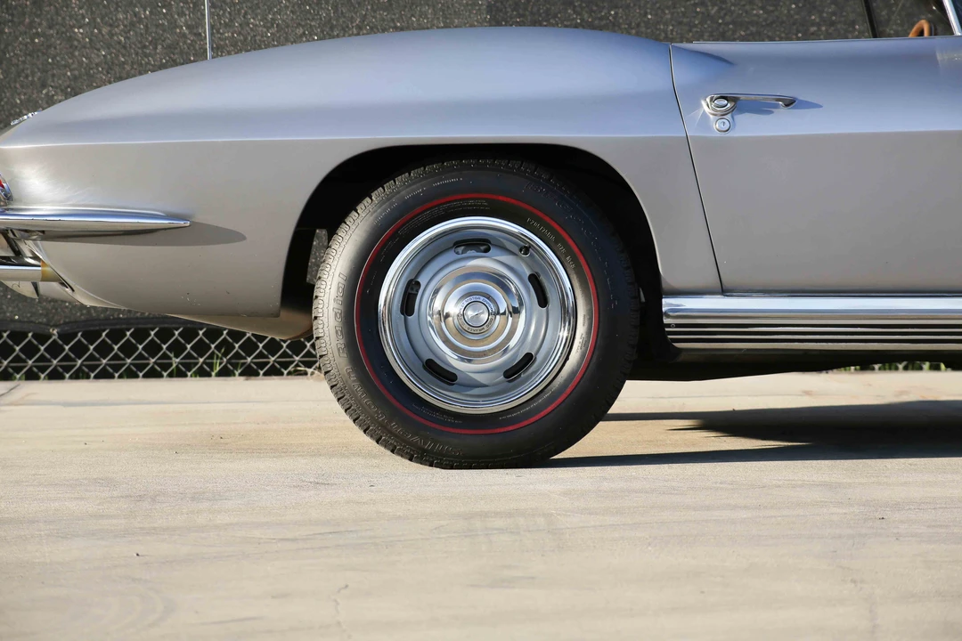 1964 Chevrolet Corvette C2 - Image 17 of 31
