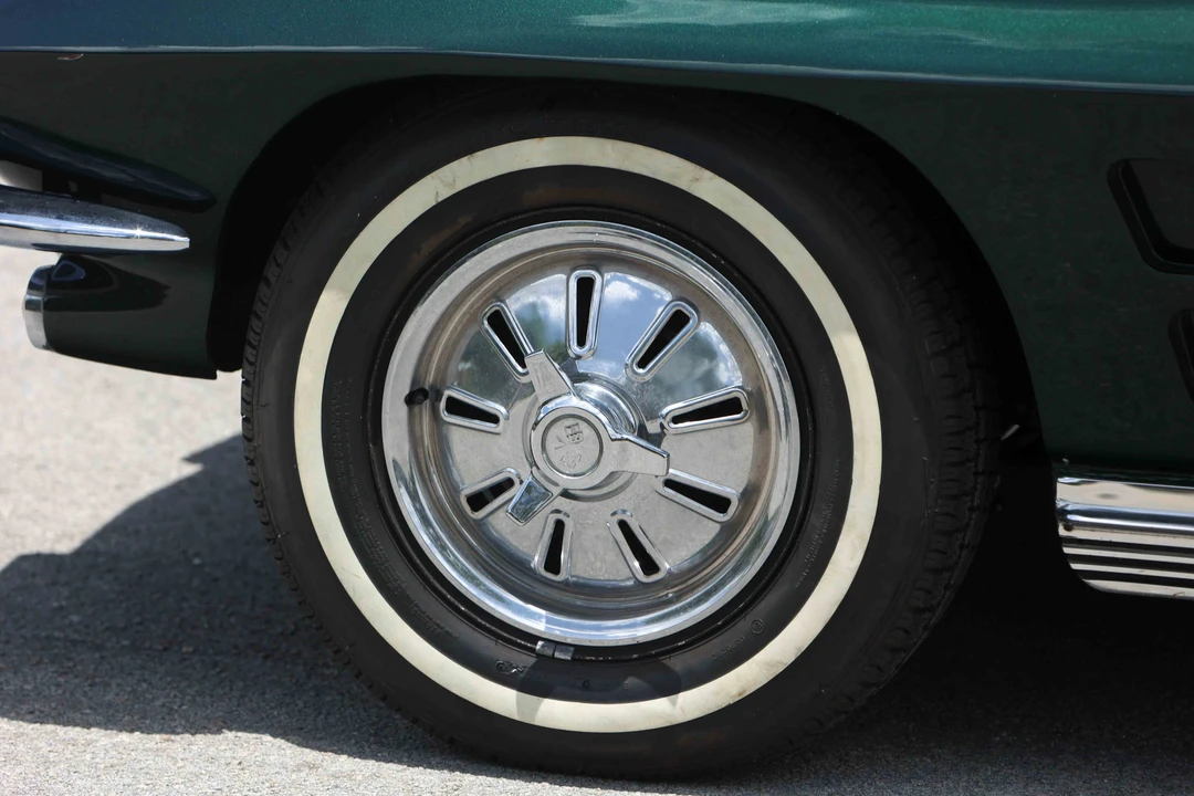 1964 Chevrolet Corvette C2 - Image 27 of 31