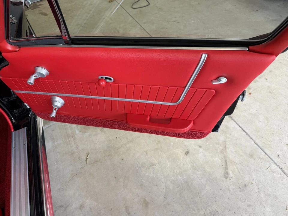 1964 Chevrolet Corvette C2 - Image 15 of 27