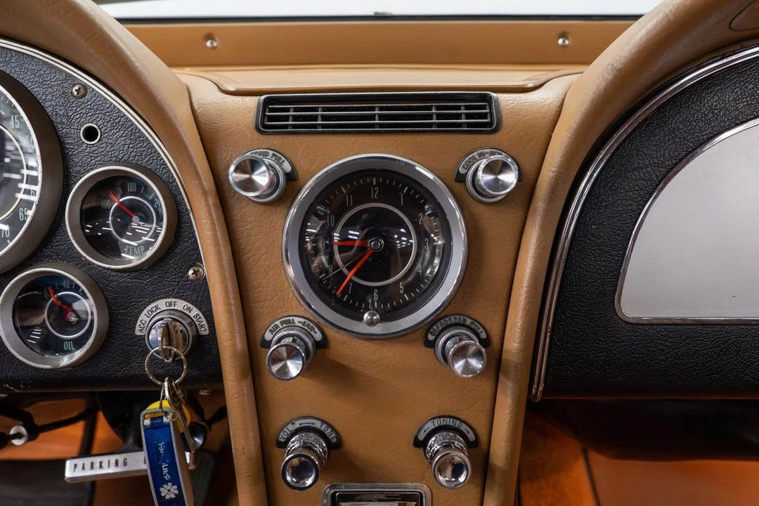 1964 Chevrolet Corvette C2 - Image 17 of 31