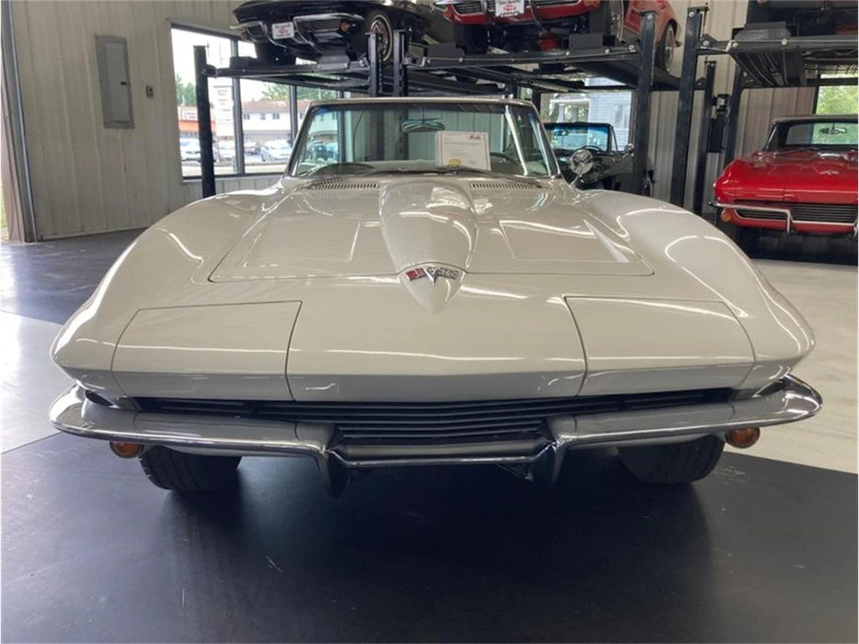 1964 Chevrolet Corvette C2 - Image 2 of 31