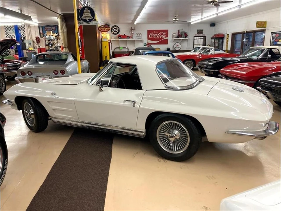1964 Chevrolet Corvette C2 - Image 13 of 31