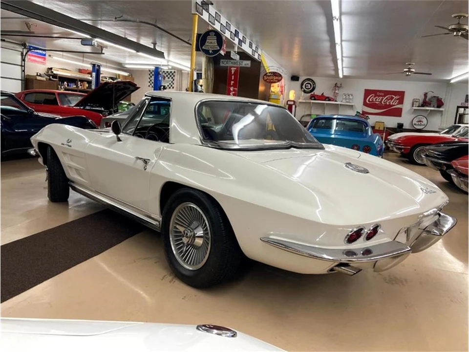 1964 Chevrolet Corvette C2 - Image 18 of 31