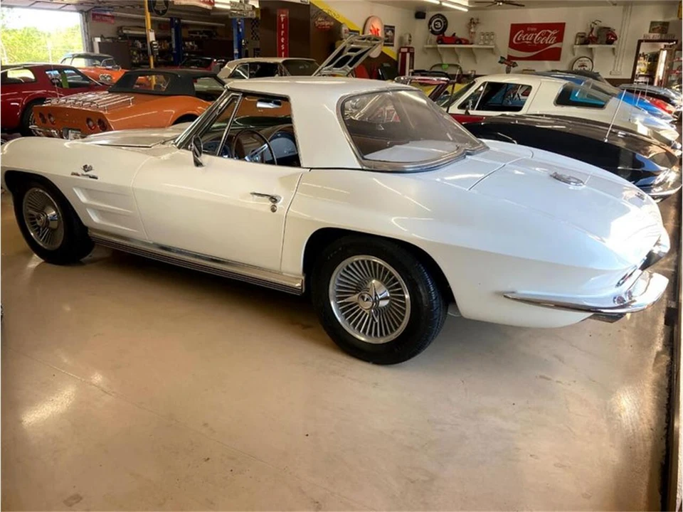 1964 Chevrolet Corvette C2 - Image 15 of 31