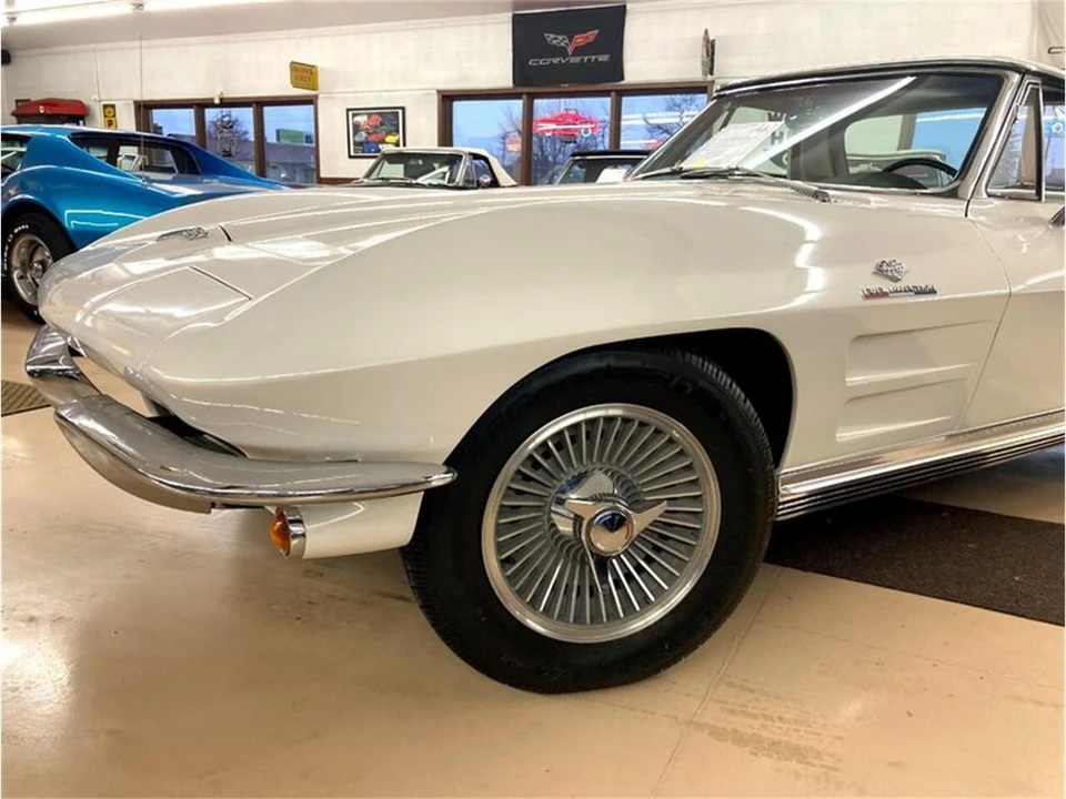 1964 Chevrolet Corvette C2 - Image 11 of 31