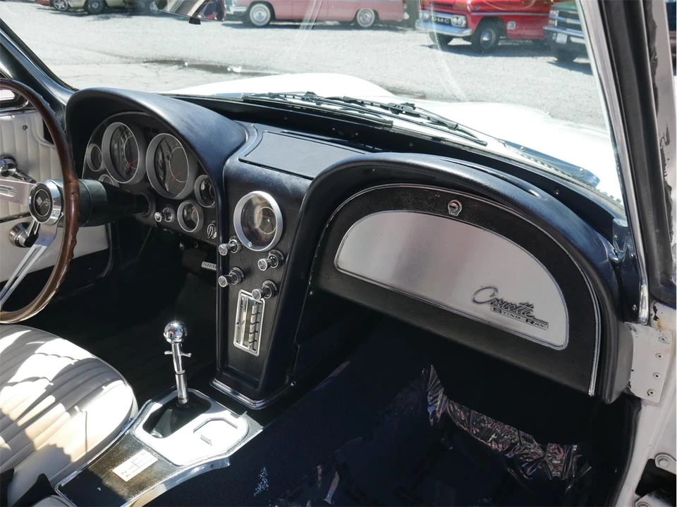 1964 Chevrolet Corvette C2 - Image 31 of 31
