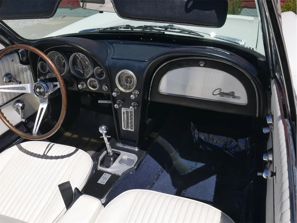 1964 Chevrolet Corvette C2 - Image 18 of 31
